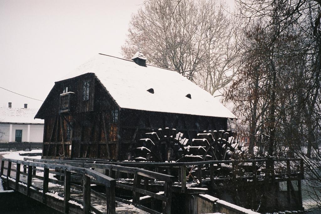 Vizimalom Kemping, Panzio Es Etterem Turistvandi 외부 사진